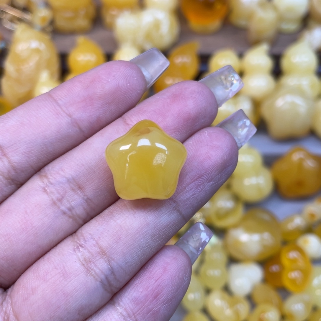 琥珀未镶嵌珠宝奇石