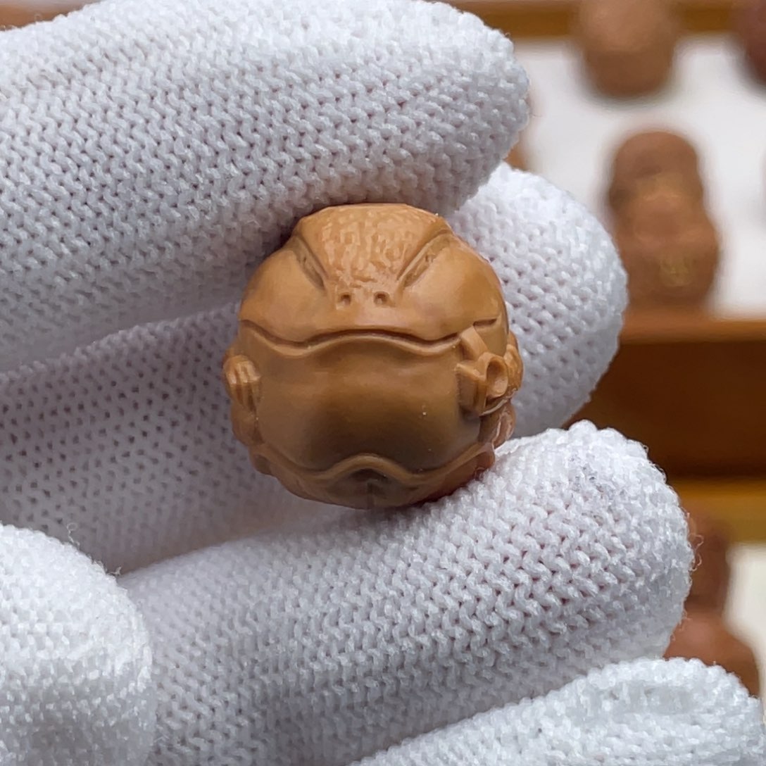 文玩核桃吊坠猴头核桃雕刻