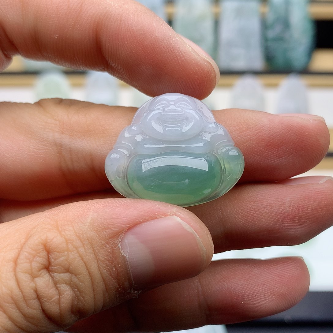 翡翠颈饰未镶嵌佛公