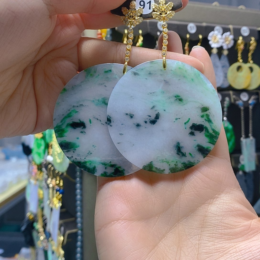 未镶嵌翡翠耳饰翡翠
