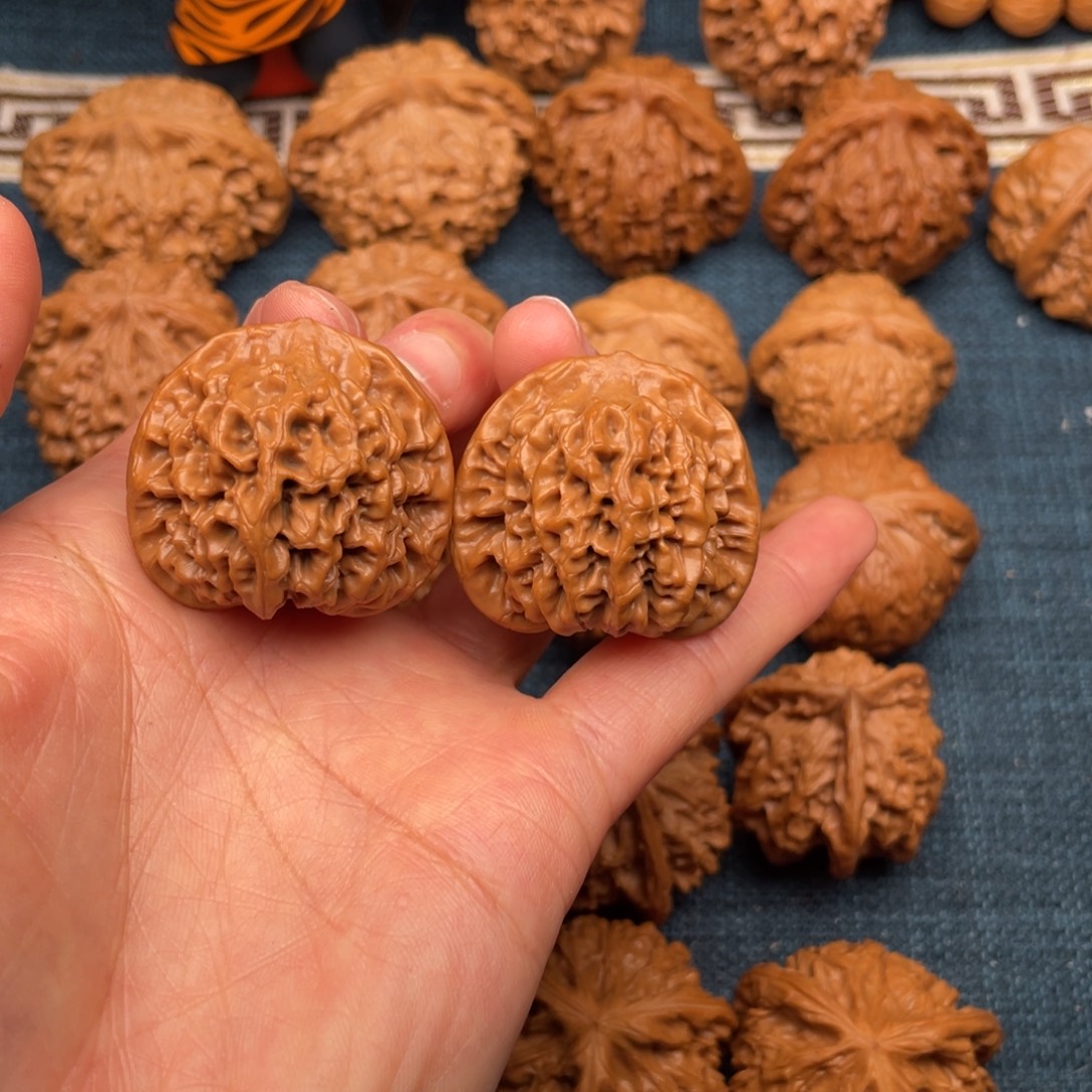 Y***.文玩核桃把件36全品毕业秦闷