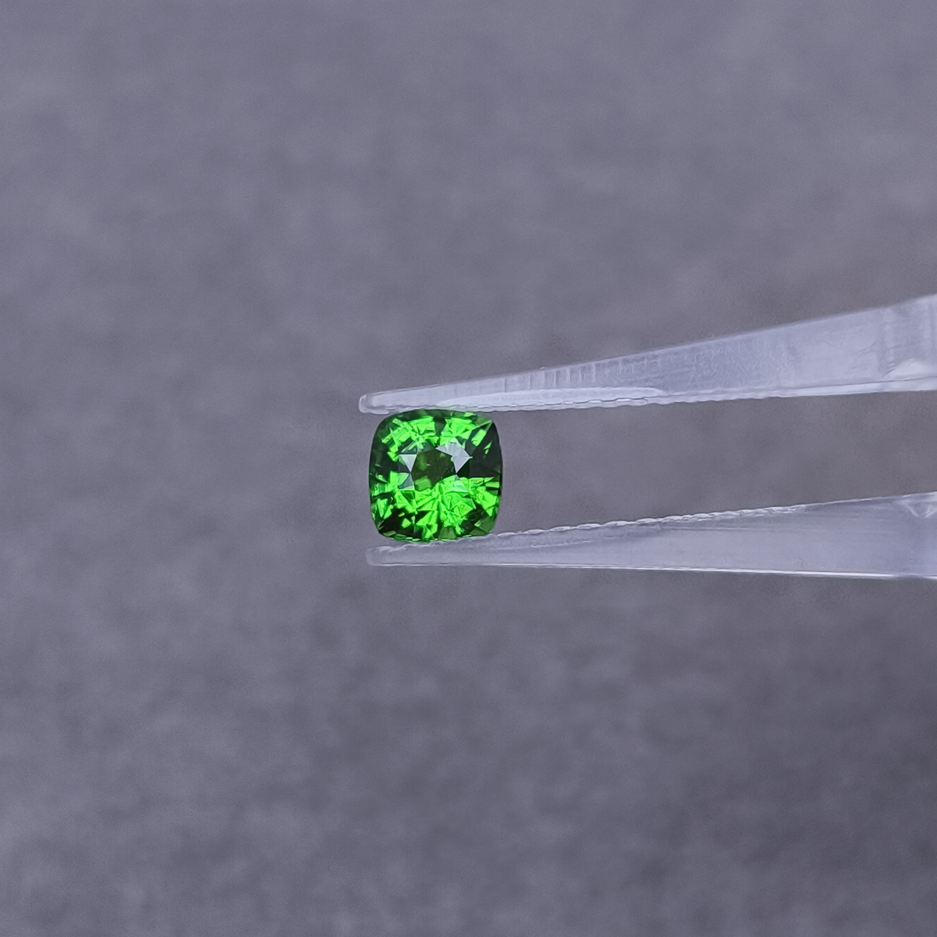 TVSvvP沙弗莱石-1.05ct（00988908）0112