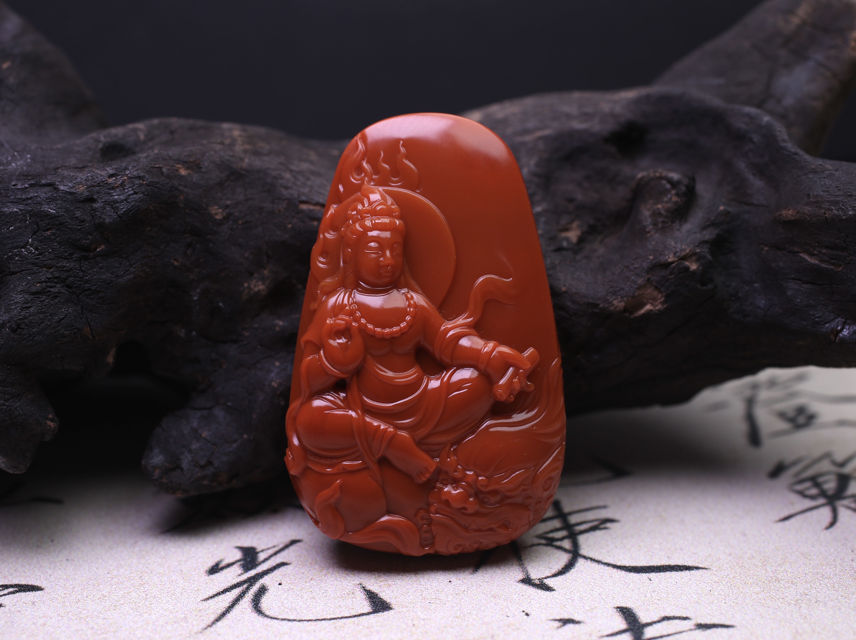 保山天然原矿南红雕刻观音牌