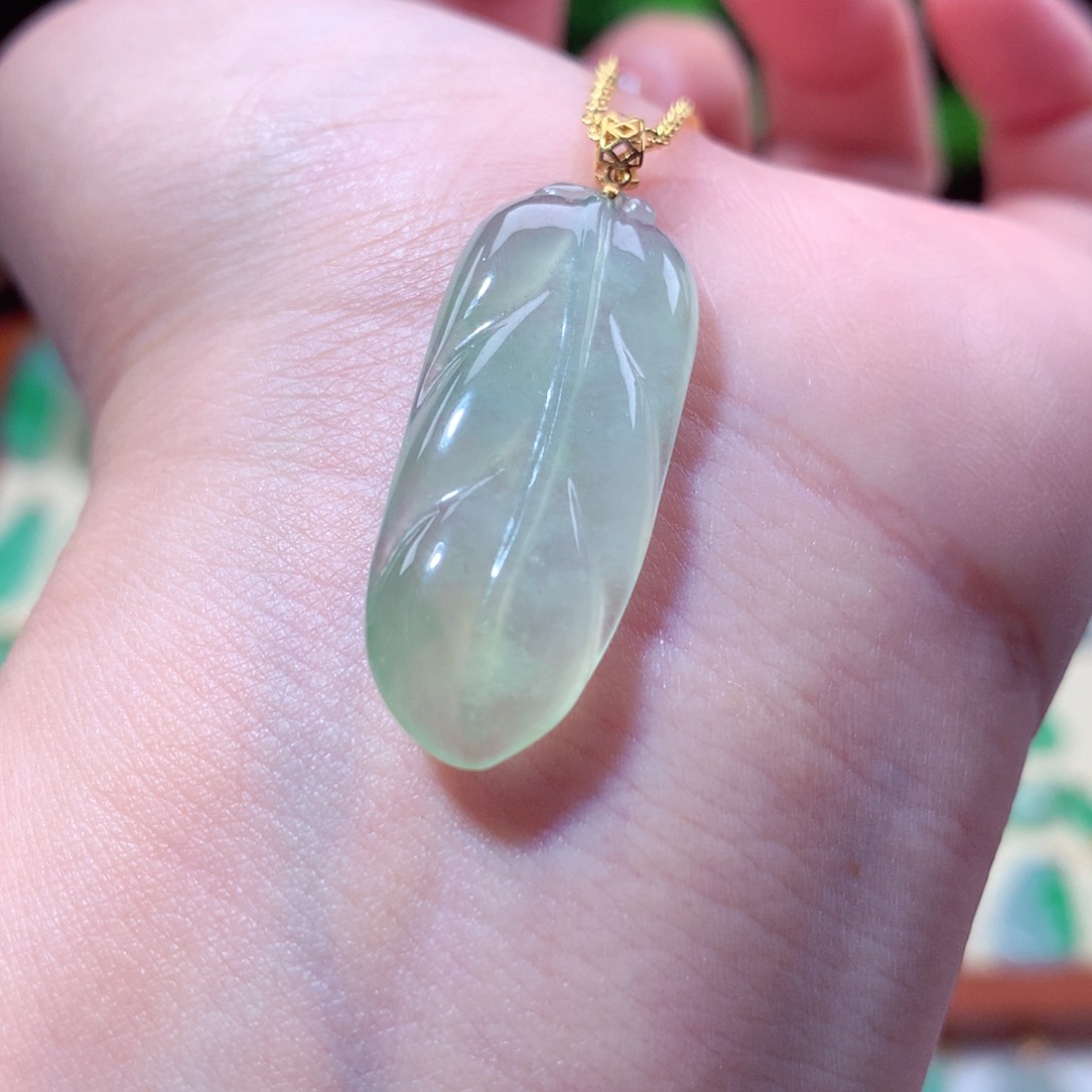 翡翠吊坠(不含链)18K金镶嵌