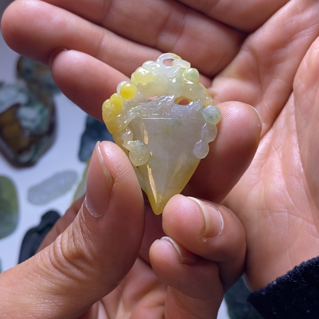 定制翡翠未镶嵌翡翠