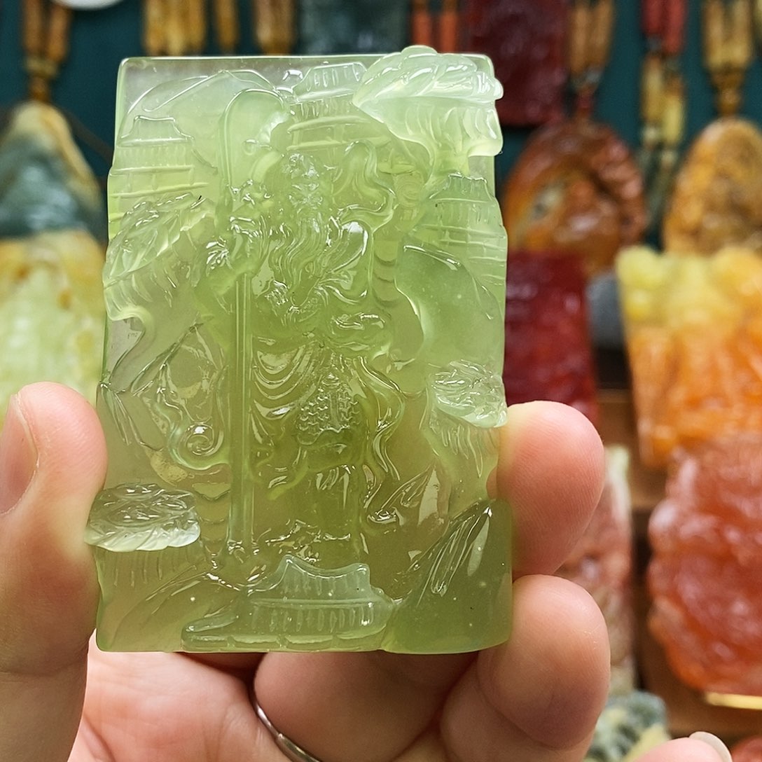 蛇纹石玉未镶嵌颈饰精品关公