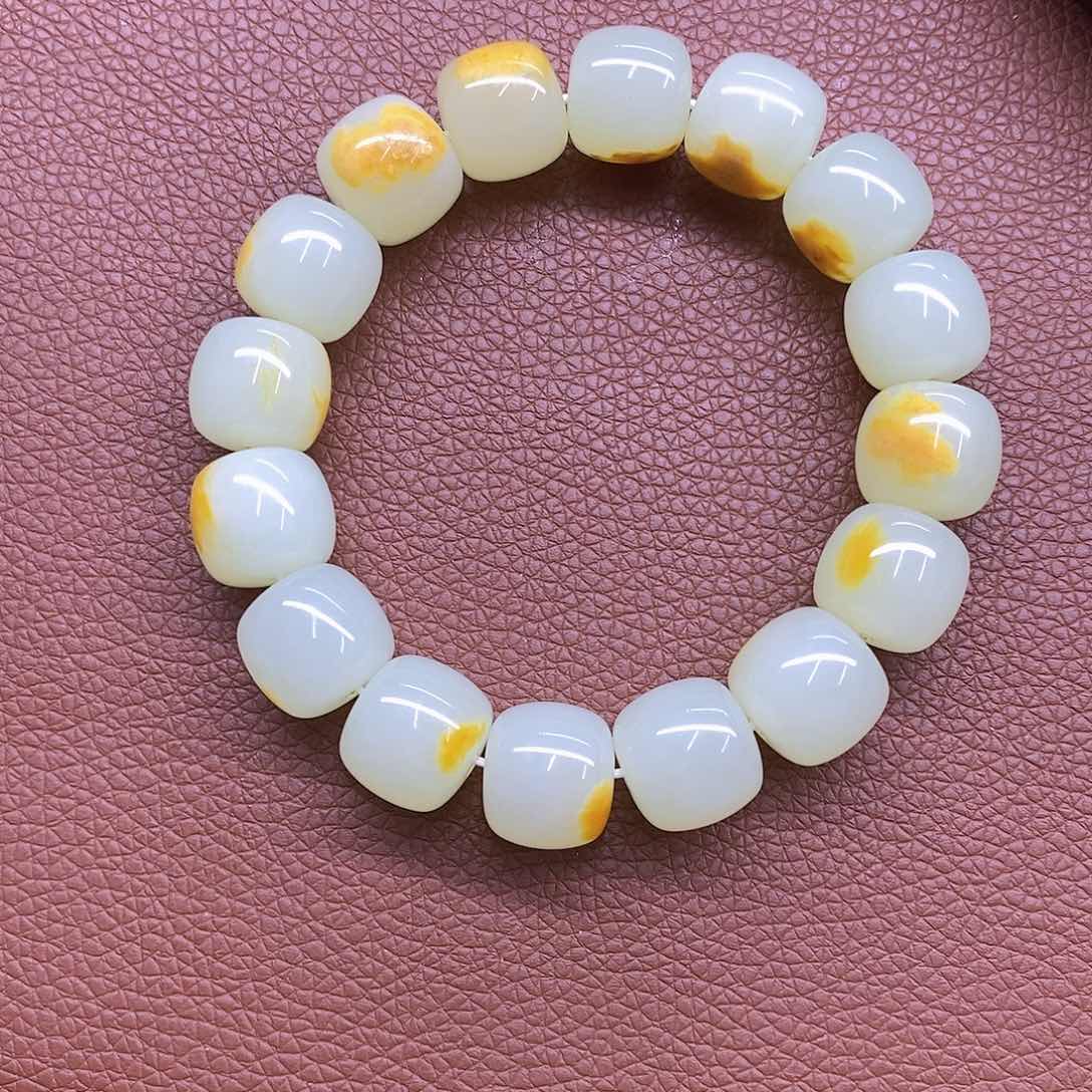 和田玉挂件未镶嵌一**花