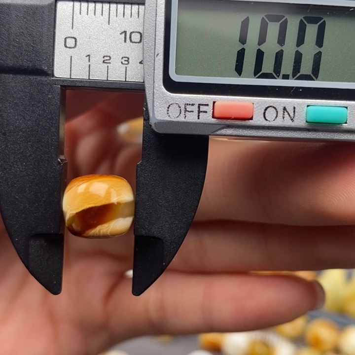 未镶嵌蜜蜡珠宝奇石