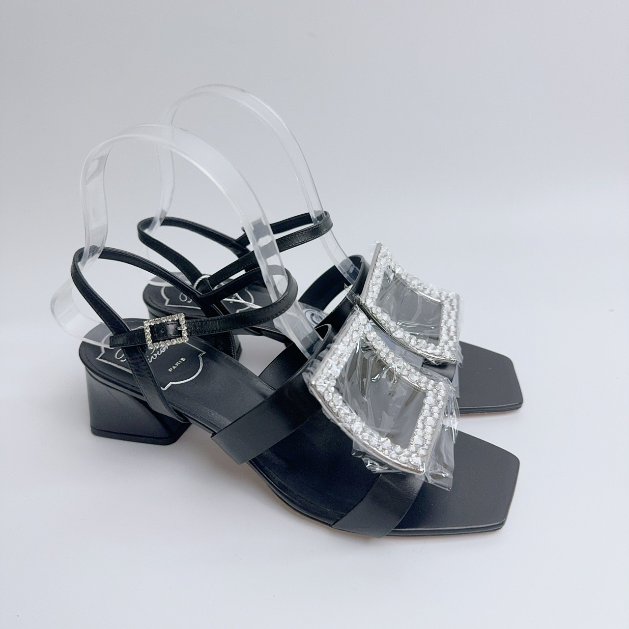 全新未使用 Roger Vivier/罗杰·维威耶 36码/黑色钻扣高跟凉鞋/ys