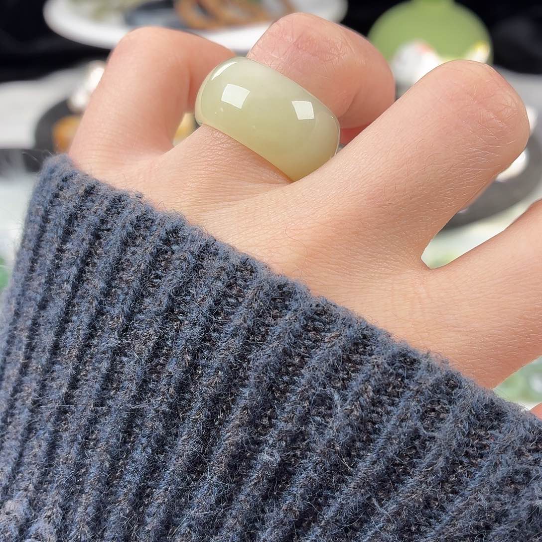 和田玉未镶嵌戒指S108奶绿轮胎17.2