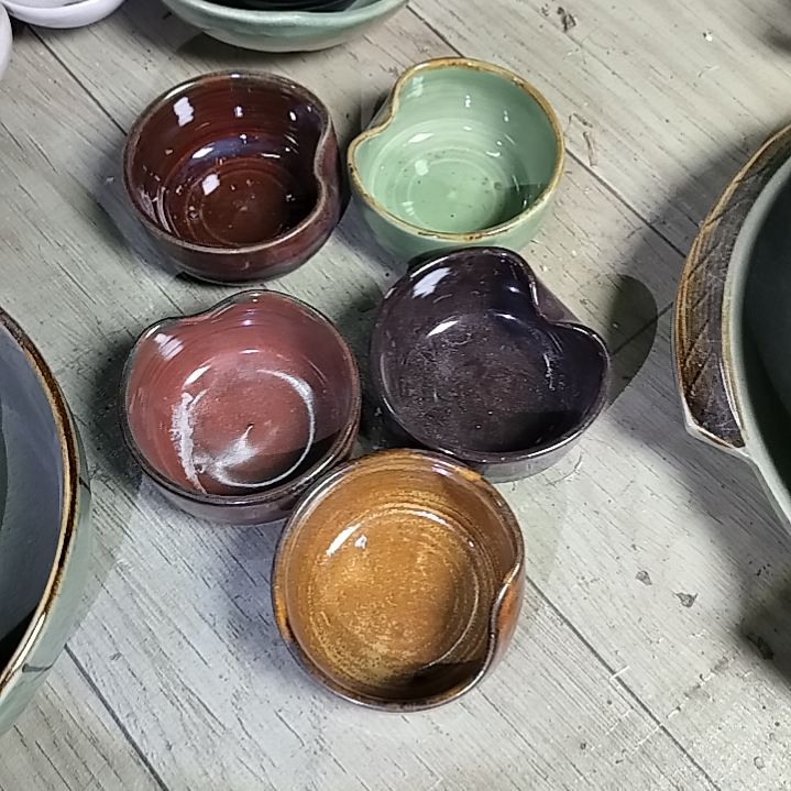 盘瓷片陶瓷杯盘壶碗都有