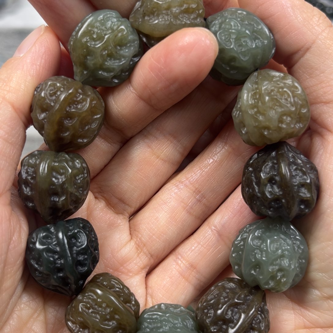 和田玉手链未镶嵌卡18