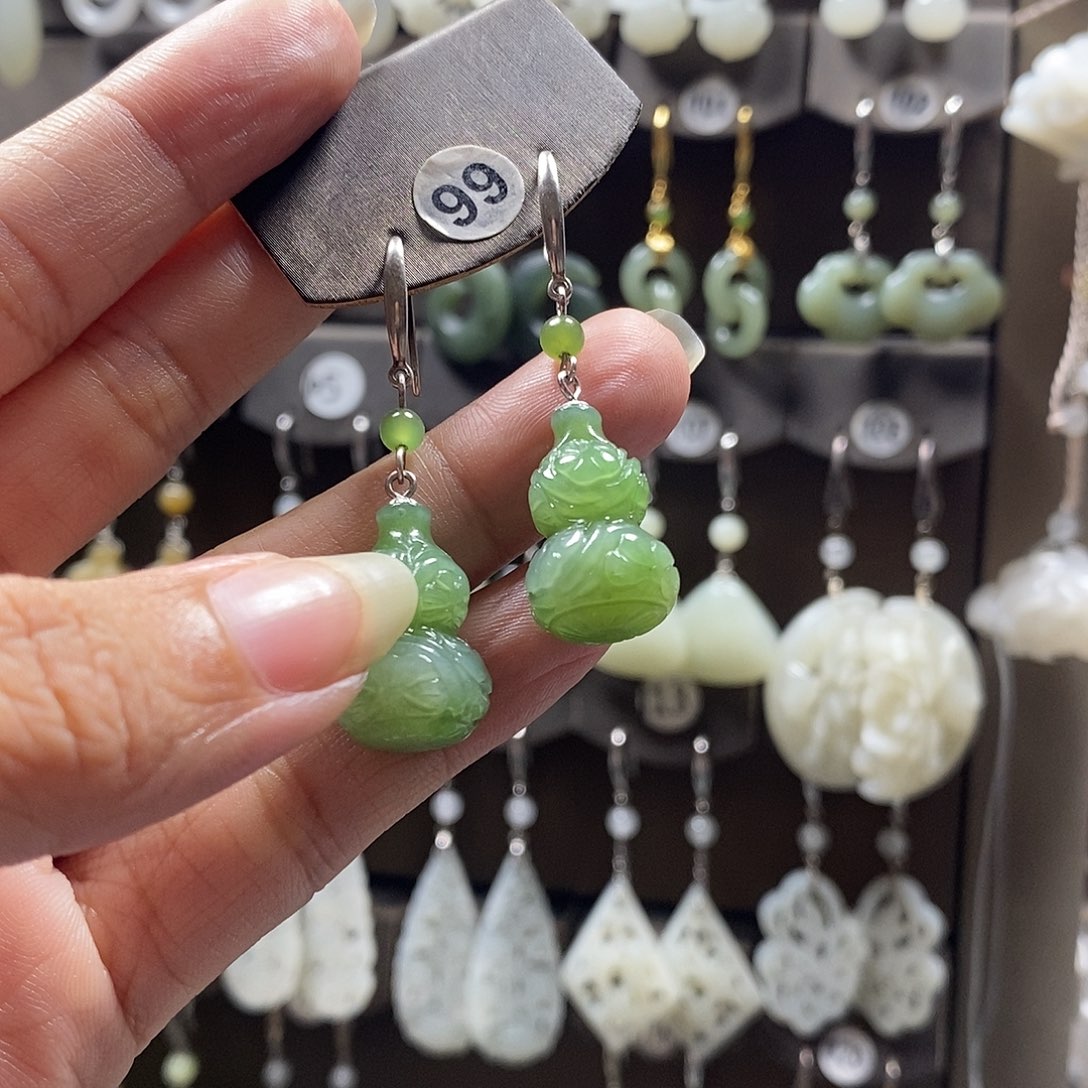 小***莲和田玉银S925镶嵌耳饰