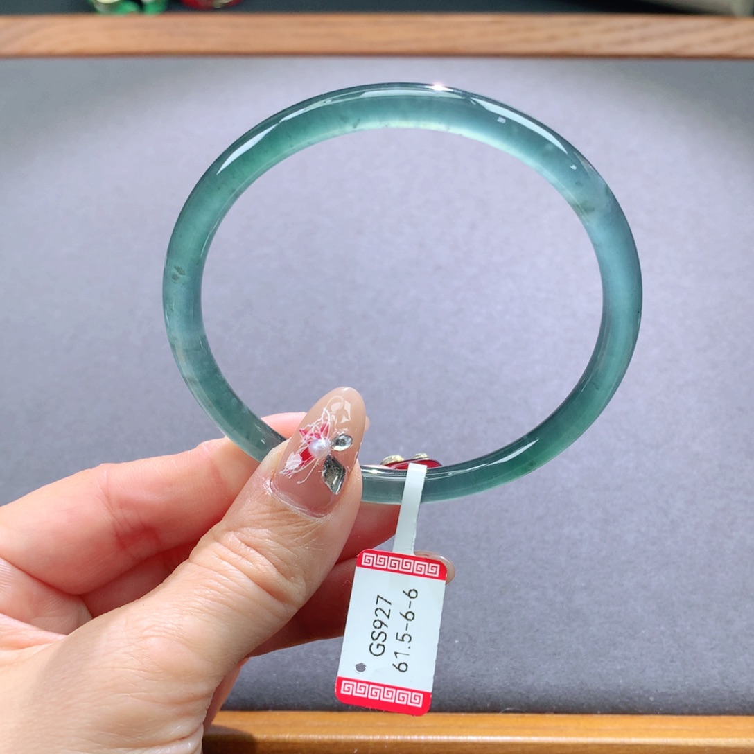 翡翠手镯未镶嵌天然翡翠手镯叮当镯