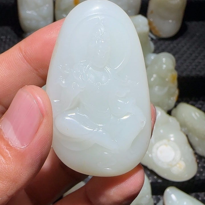 君***玉和田玉未镶嵌颈饰