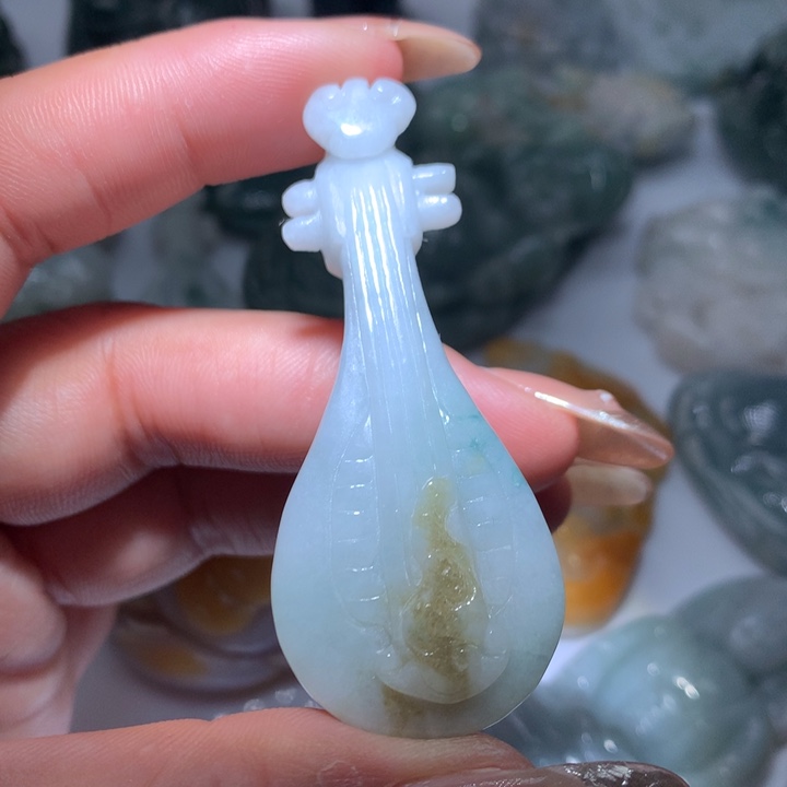 翡翠未镶嵌颈饰保真天然A货翡翠