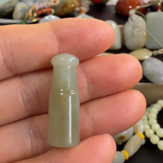 砖***哥和田玉（糖玉）未镶嵌颈饰