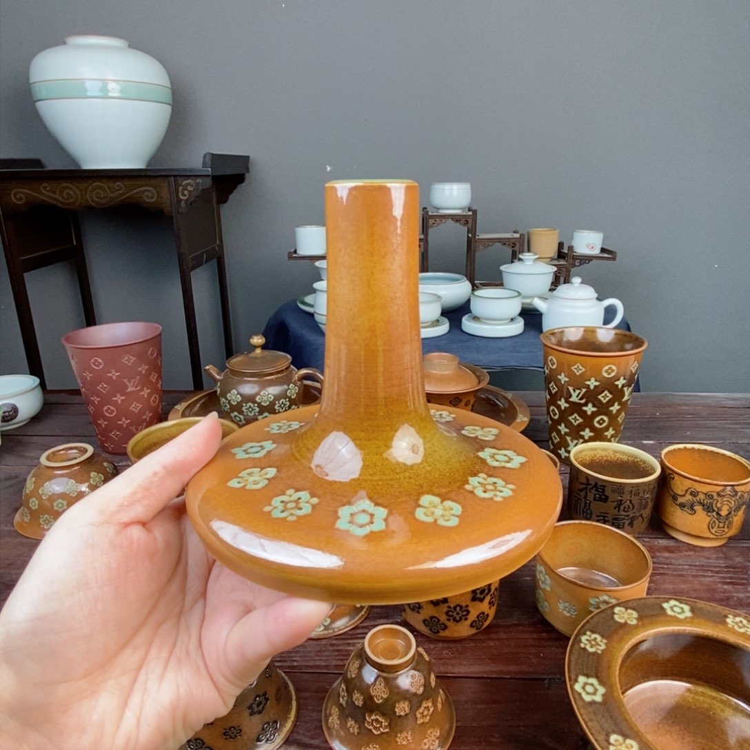 朱砂胎草木灰宝相花纹 晾壶架 