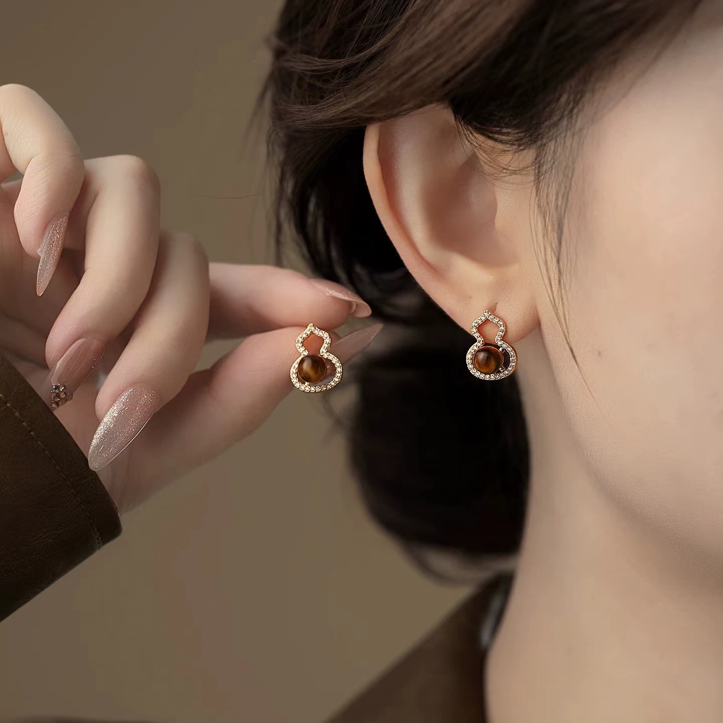 铜合金耳饰 气质轻奢百搭简约简约优雅精致网红设计师耳环F3181