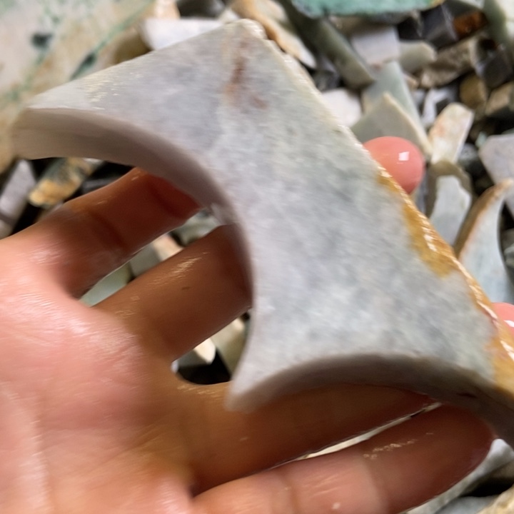 翡翠颈饰未镶嵌天然翡翠