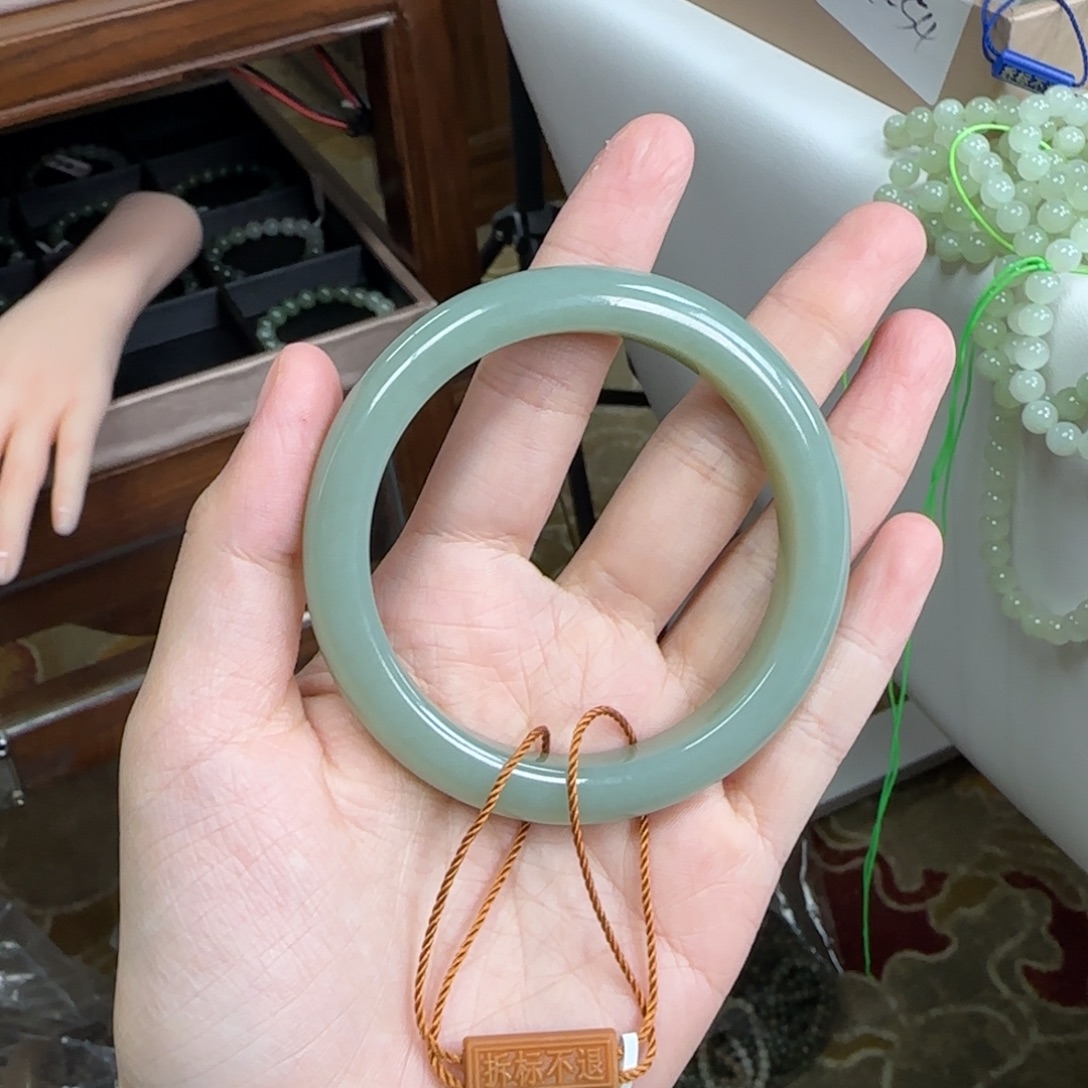 和田玉未镶嵌手镯57