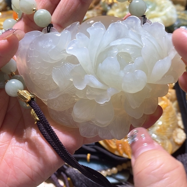 岫玉未镶嵌毛衣链