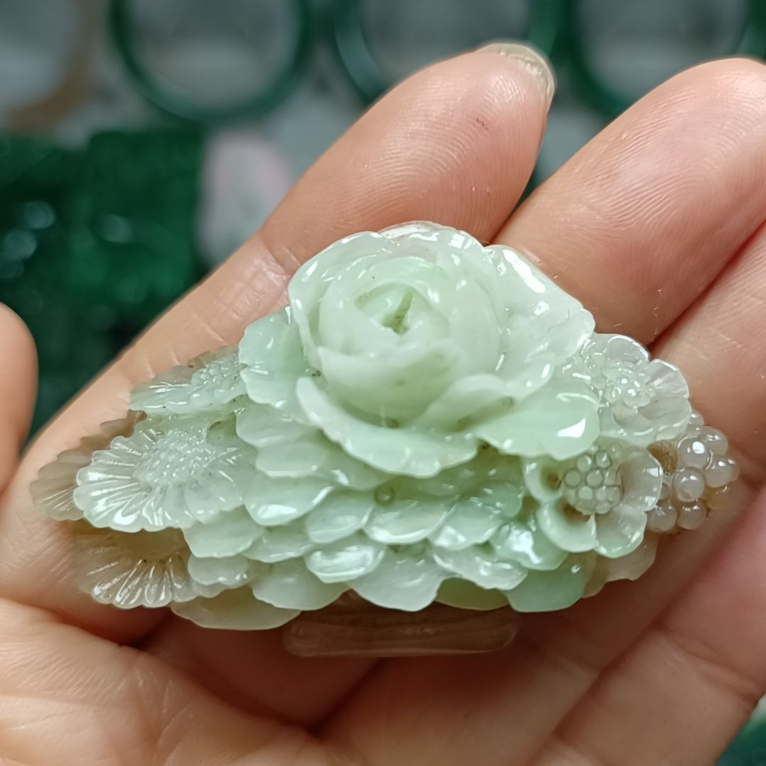 独山玉未镶嵌花开富贵