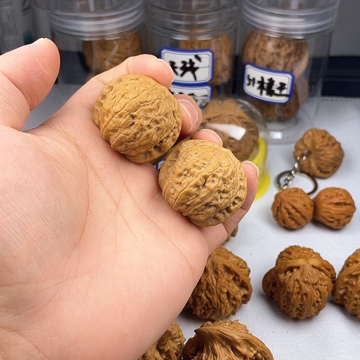 文玩核桃吊坠M****u乾隆磨35全品