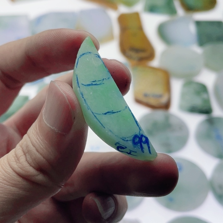 定制翡翠未镶嵌定制