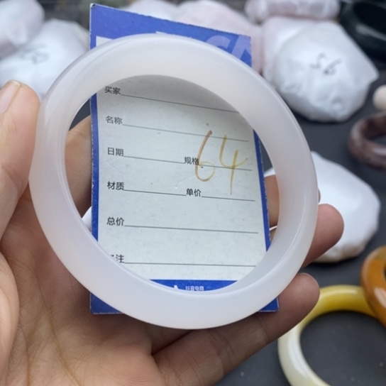 石英质玉未镶嵌手镯