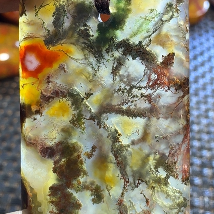 五***v玛瑙/玉髓未镶嵌颈饰