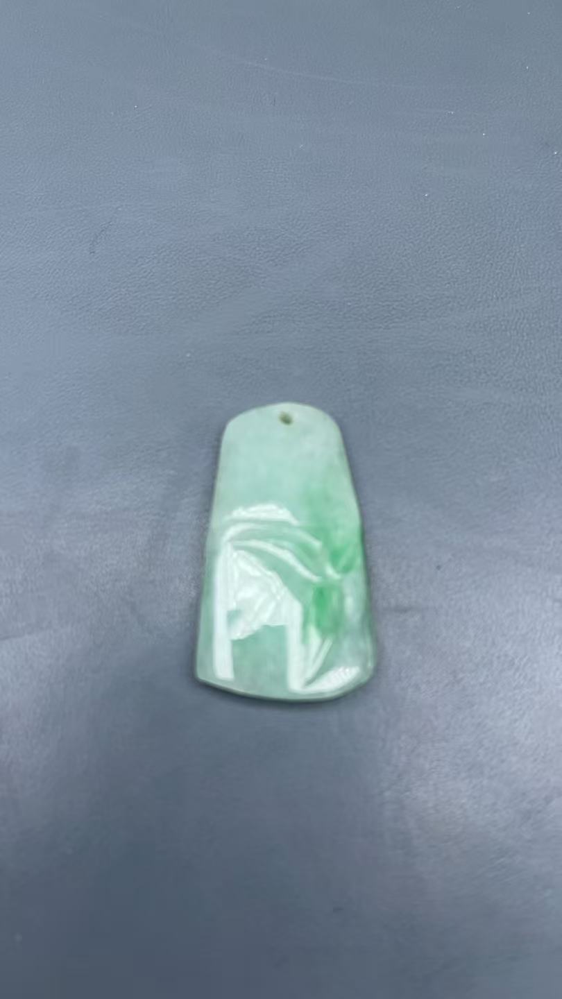 翡翠阳绿竹节吊坠