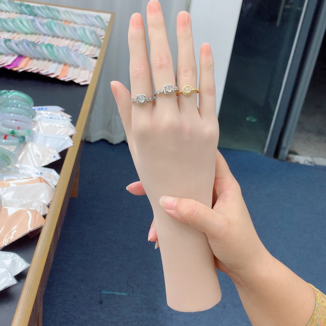 陕***明翡翠未镶嵌戒指买断