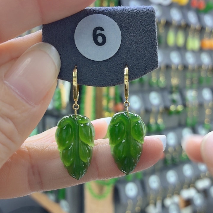 和田玉18K金镶嵌耳饰