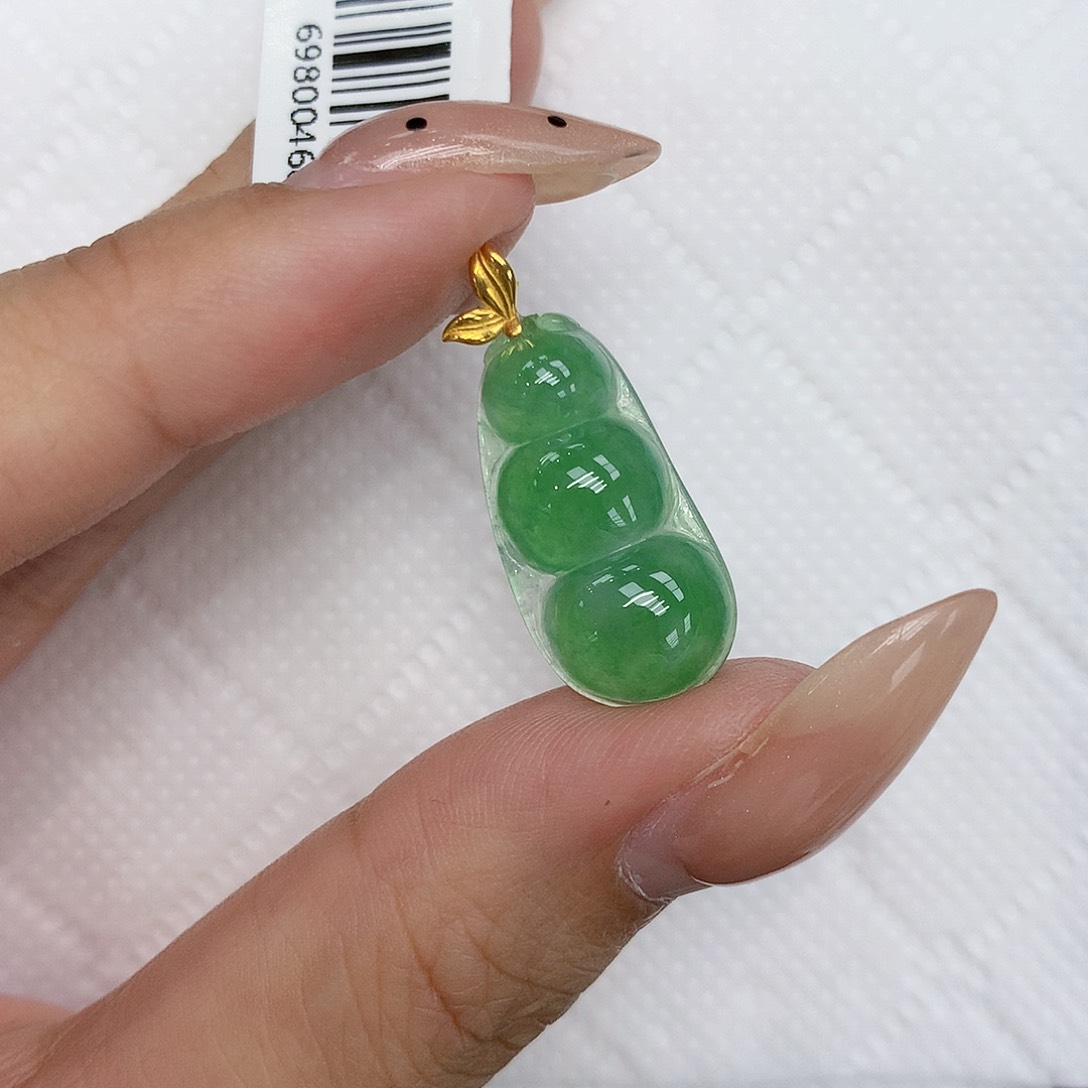 颈饰18K金镶嵌翡翠