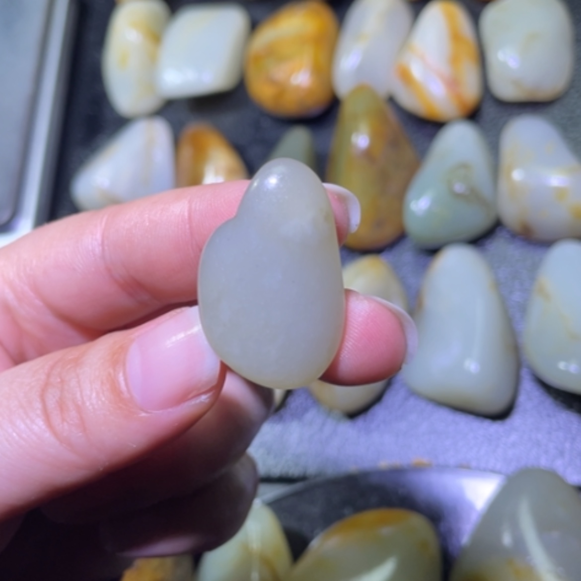 【闪购商品】颈饰未镶嵌和田玉（子料）宝*