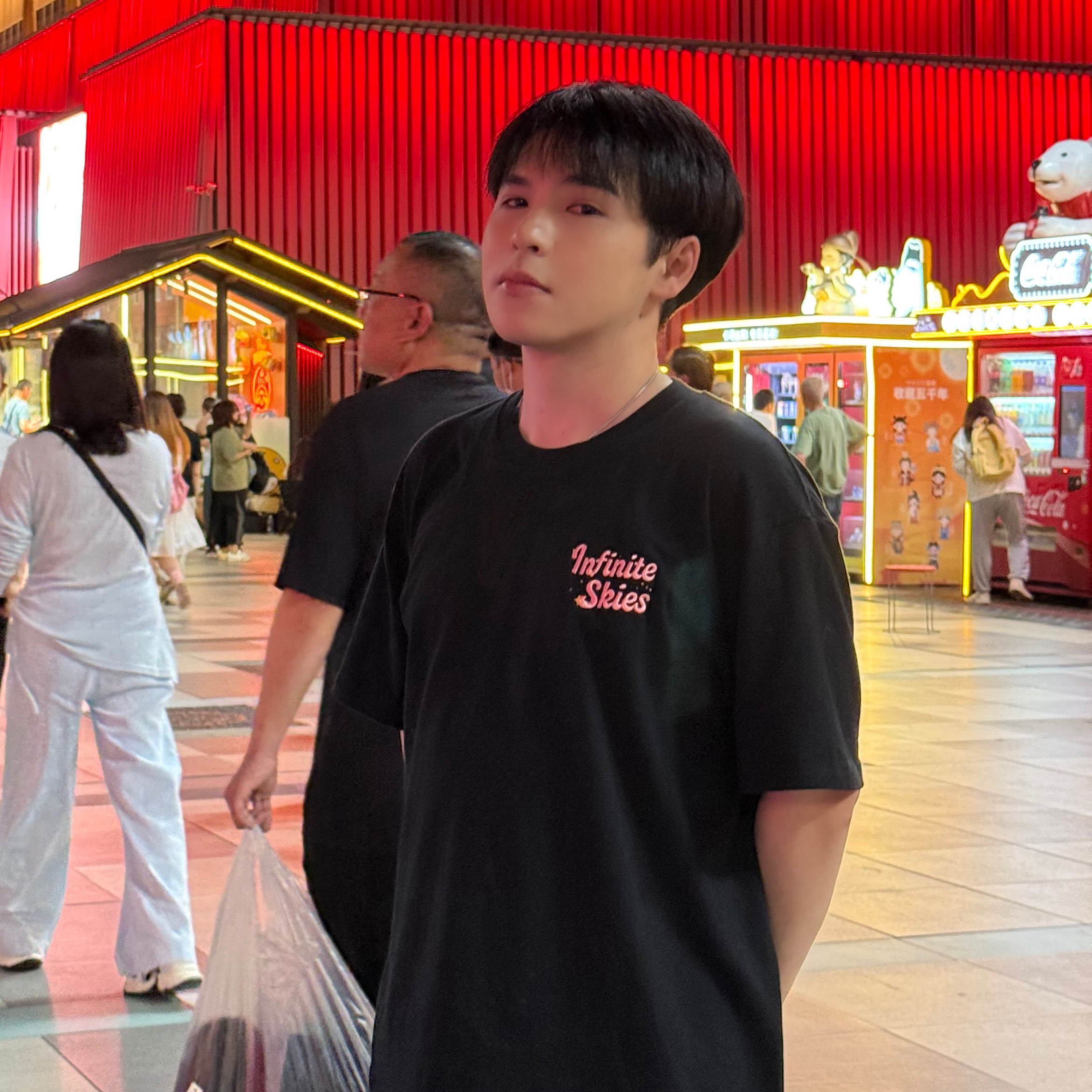 刺绣情侣款宽松T恤男女同款潮流休闲夏季印花百搭时尚圆领运动