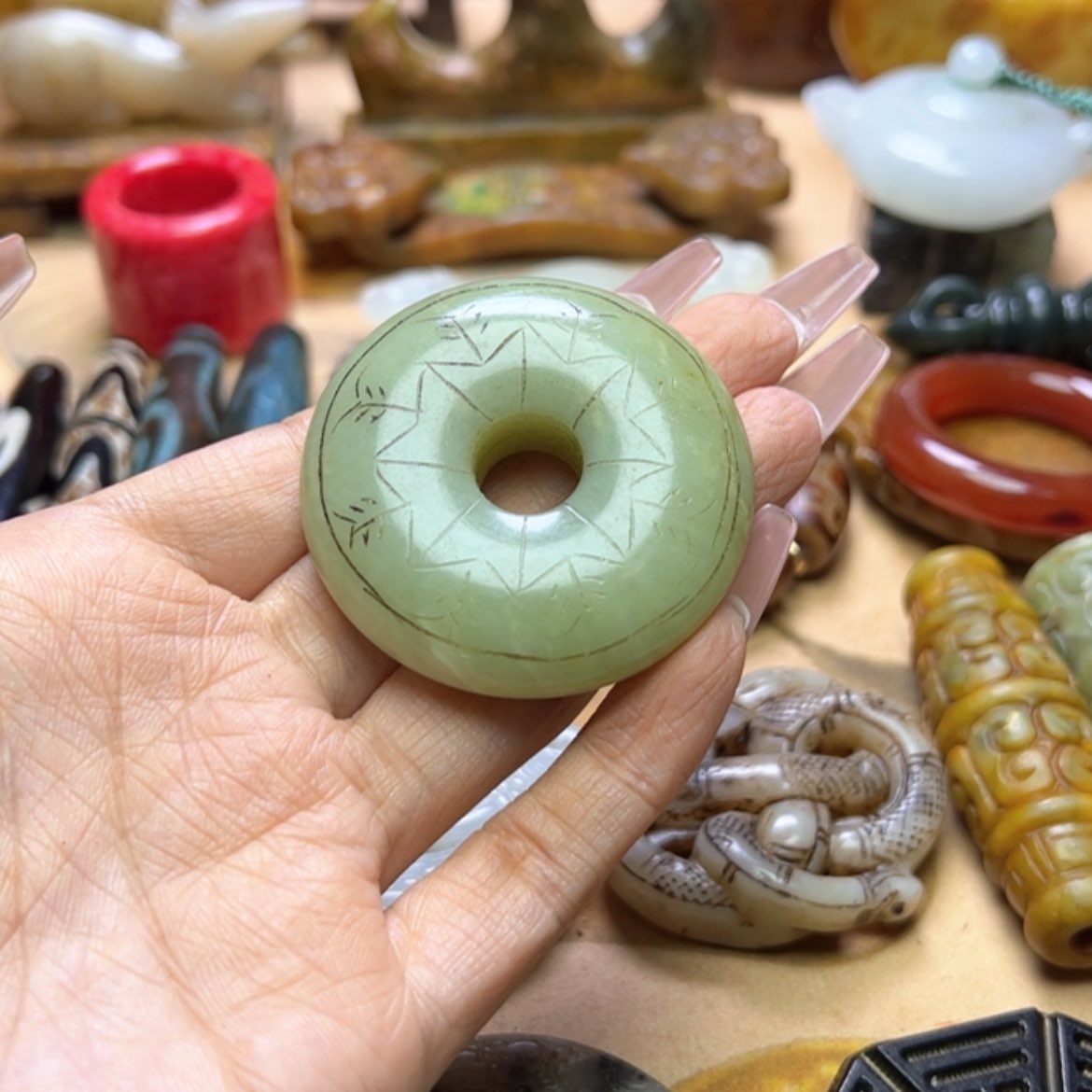 【闪购商品】蛇纹石玉颈饰未镶嵌