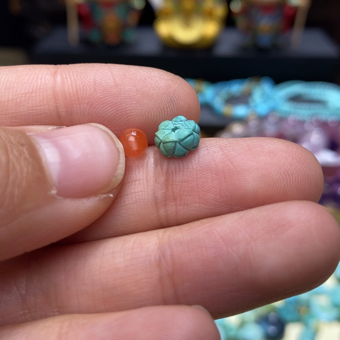 南红玛瑙配饰未镶嵌