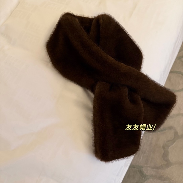 仿水貂绒环保毛毛围脖！秋冬季加厚保暖毛绒交叉毛领百搭网红围巾