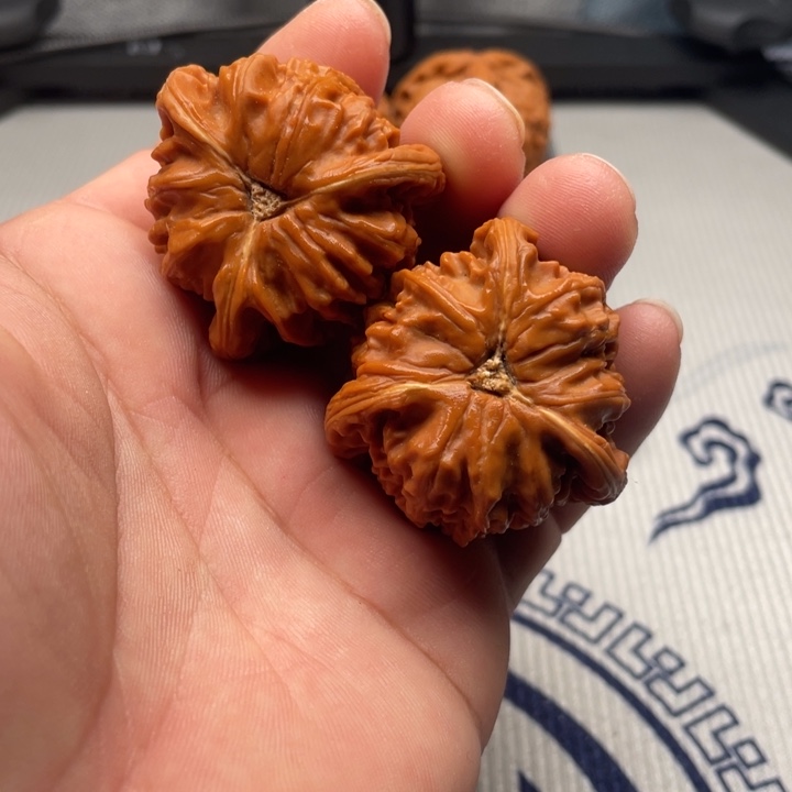 朝***暮文玩核桃吊坠三棱三棱三棱三棱