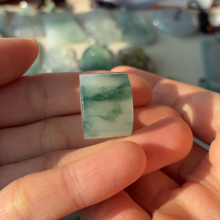 翡翠未镶嵌颈饰天然翡翠