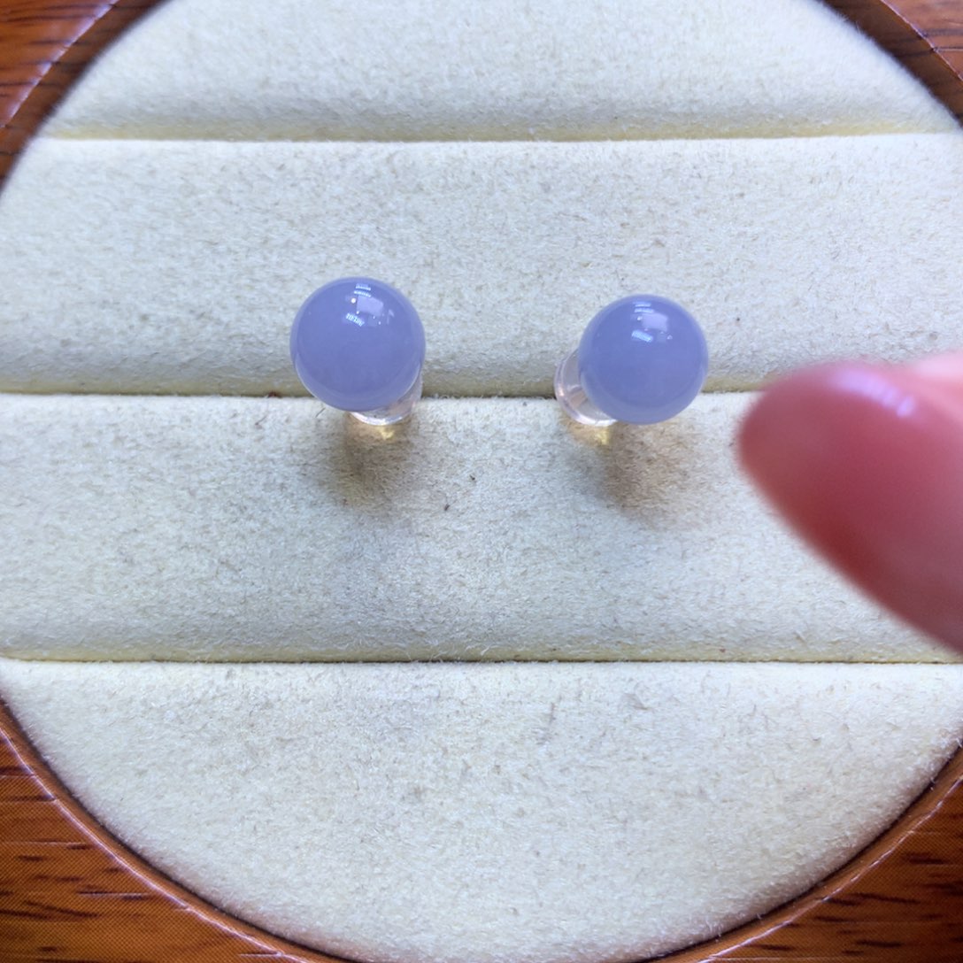 小****翡翠18K金镶嵌颈饰