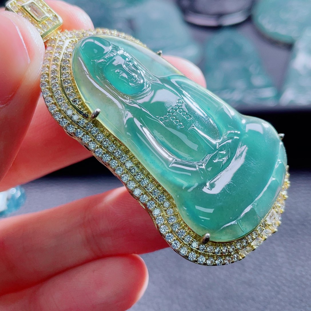 翡翠颈饰未镶嵌824628659