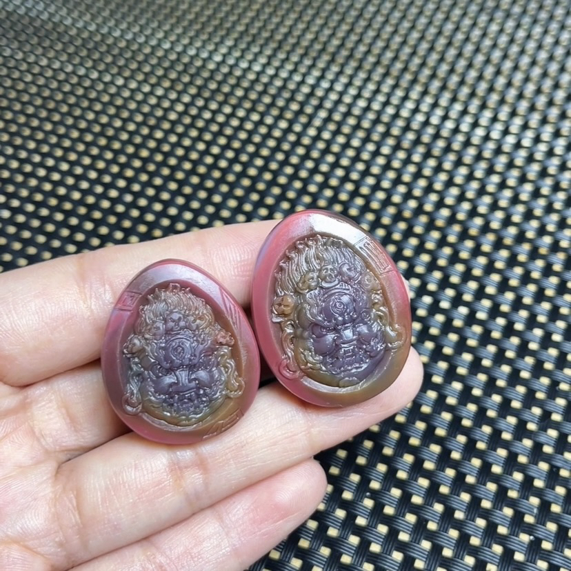 天然四川大凉山盐源玛瑙同料老矿料苏工雕刻大黑天吊坠挂件配饰