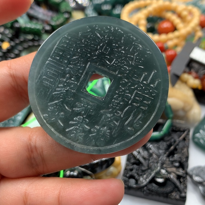 翡翠颈饰未镶嵌保真天然A货翡翠