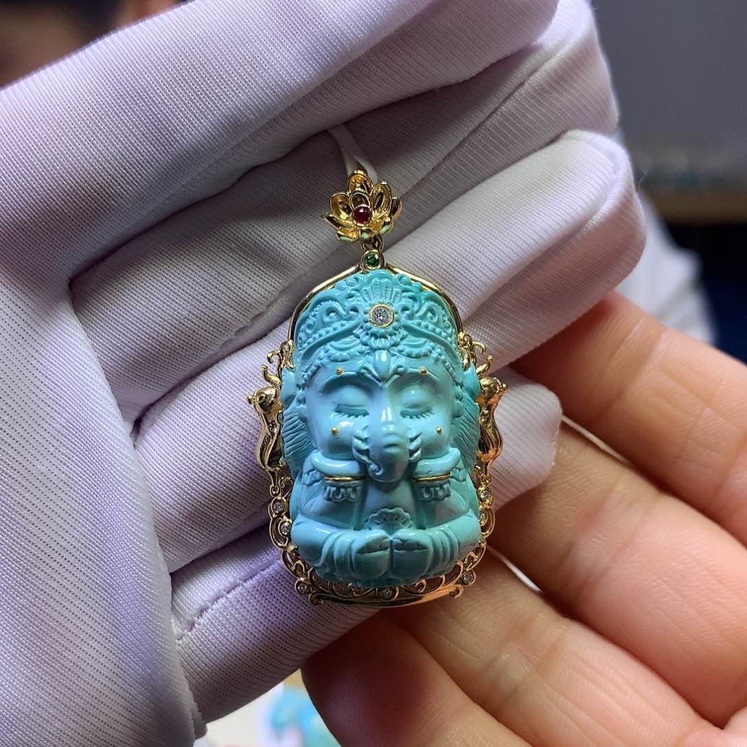 绿松石18K金镶嵌挂件