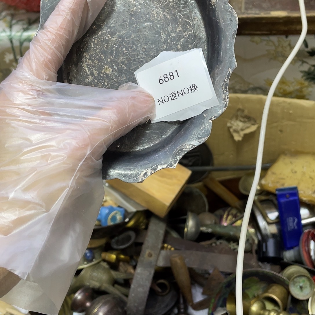 一***6瓷片6881号工艺品