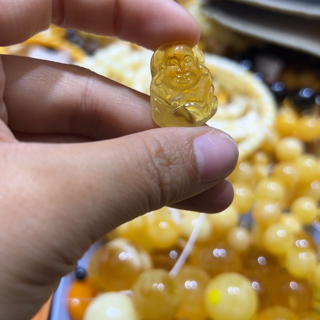 琥珀珠宝奇石未镶嵌