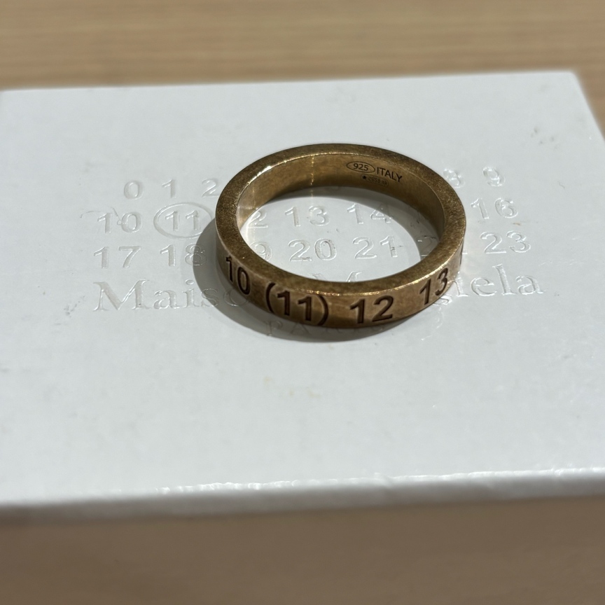 未使用 maje  Maison Margiela马吉拉（pm）复古金色戒指原盒L/8265